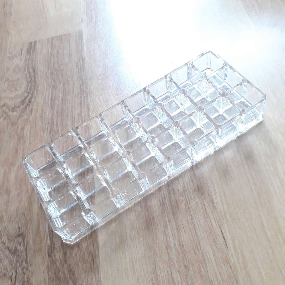Lipstick holder clear like new